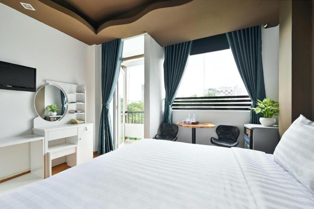 The Noble Swan Wood Park Hotel Bandar Ho Chi Minh Luaran gambar